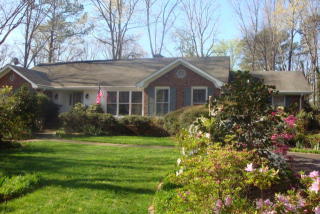 135 Raintree Ct, Athens, GA 30607-2111