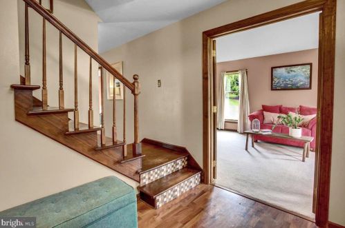 6546 Red Top Rd, Harrisburg, PA 17111-4838