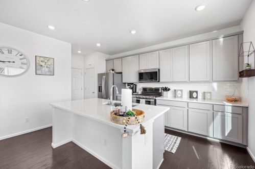 9254 Sedalia St, Denver CO  80022-8853 exterior