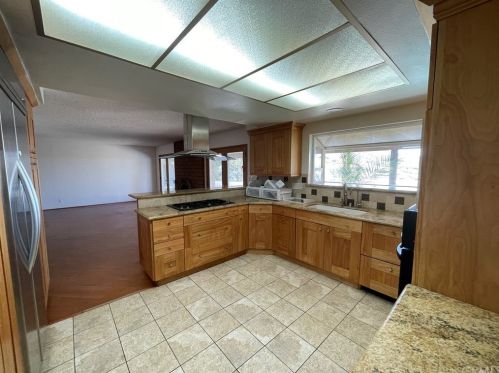 15747 Rancho Viejo Dr, Riverside CA  92506-5822 exterior