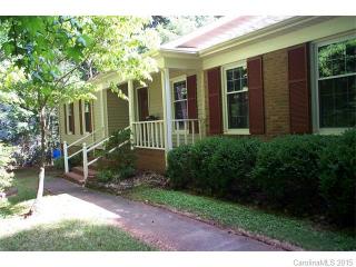 2609 Connemara Dr, Matthews, NC 28105-3028