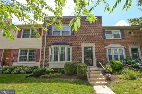 8335 Garfield Ct, Springfield, VA 22152-1718