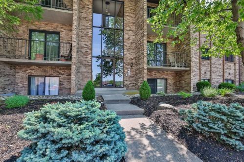 7222 Creekview Dr, Cincinnati, OH 45247-2806