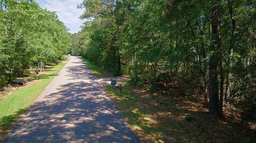 2137 Old Hwy 105, Conroe TX  77304-4438 exterior