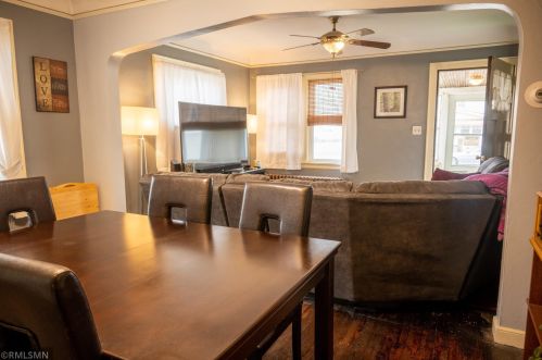 1055 Farrington St, Saint Paul MN  55117-5103 exterior