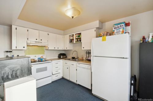 3103 Zion St, Aurora CO  80011-2207 exterior