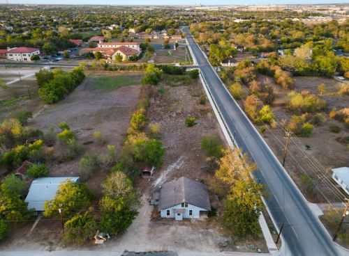 601 Burleson St, Uhland TX 78640-5323 exterior