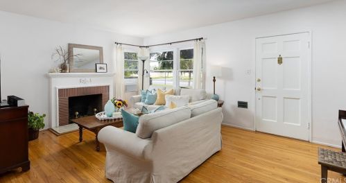 621 20th St, Santa Ana, CA 92706-2905