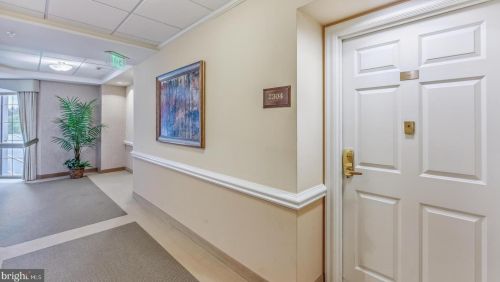 2304 Windrow Dr, Princeton NJ 08540-5020 exterior