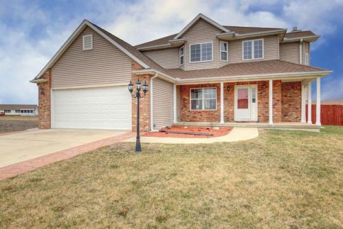1502 Cobblestone Way, Champaign, IL 61822-2077