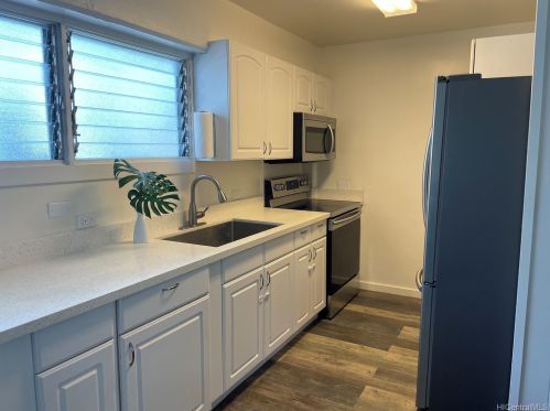 1707 Anapuni St, Honolulu, HI 96822-4401