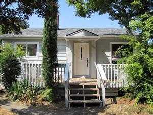 6935 Gladstone St, Portland, OR 97206-3567
