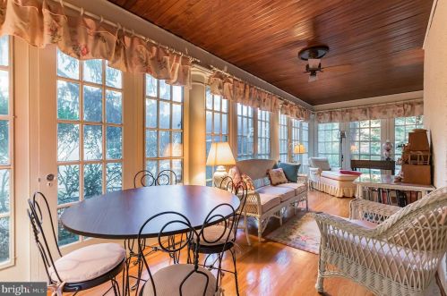 112 Jefferson Ave, Tavistock, NJ 08033-3412