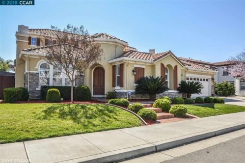 1726 Kagehiro Dr, Tracy, CA 95376-6749