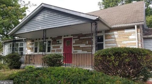 1706 Glenside Dr, Harrisburg, PA 17109-1808