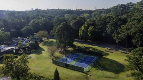 83 Montre Sq, Atlanta GA  30327-4046 exterior