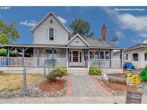116 4th Ave, Ridgefield, WA 98642-3844