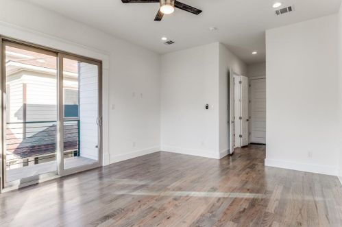 623 9 St, Dallas TX  75208-4901 exterior