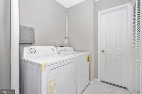 8107 Lockney Ave, Silver Spring MD 20912-7304 exterior