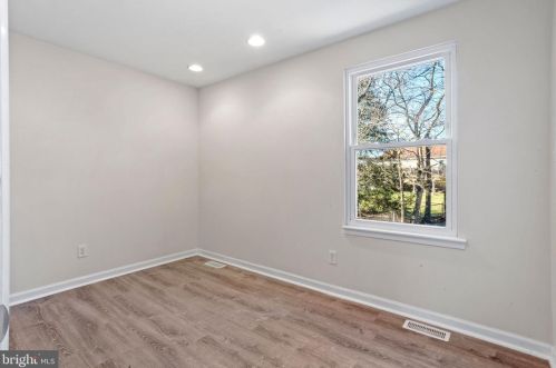 8335 Collins Ave, Camden NJ  08109-3568 exterior