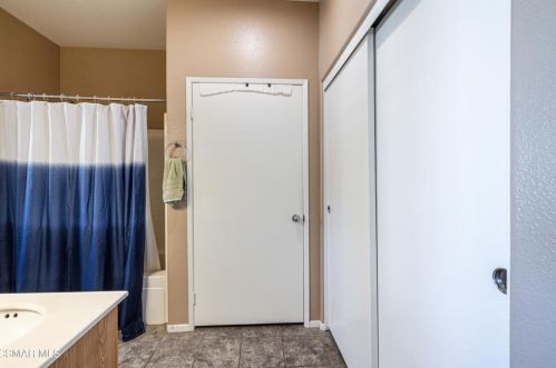 1843 Amberleaf Ln, Simi Valley CA  93065-7435 exterior