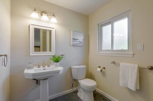 2179 Karren St, Concord CA  94520-2224 exterior