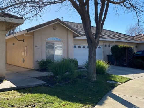 686 Gateway Cir, Merced, CA 95340-0772