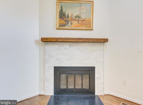 5271 Bradgen Ct, Springfield VA  22151-3505 exterior