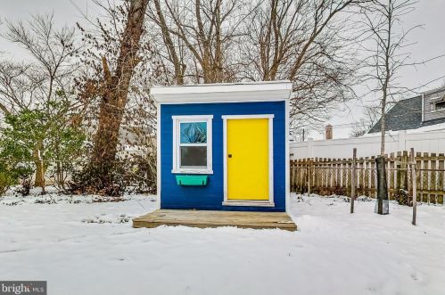 903 Robin Rd, Silver Spring MD  20901-1872 exterior