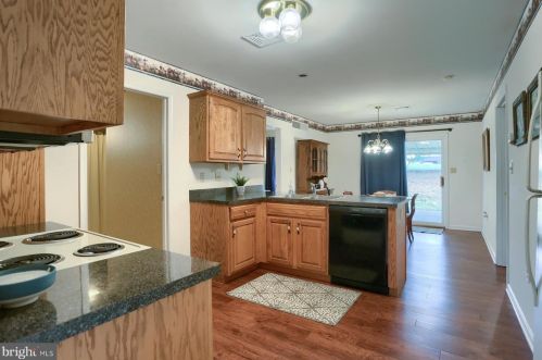 11 Mel Ron Ct, Carlisle PA  17015-8406 exterior