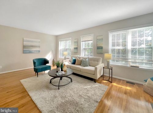 12 Grace Church Ct, Silver Spring, MD 20910-2160