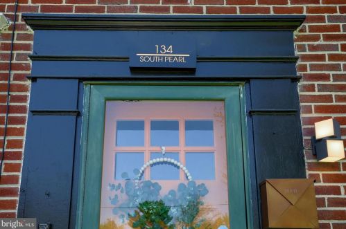 134 Pearl St, Lancaster PA  17603-3233 exterior