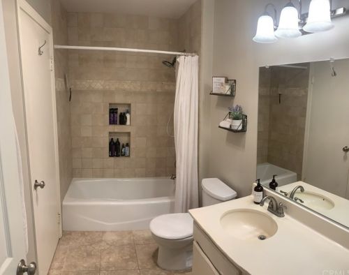 6525 Twin Circle Ln, Simi Valley CA  93063-6414 exterior