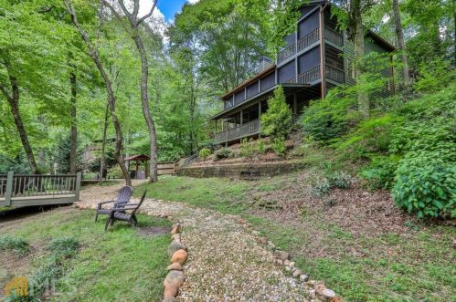 255 Licklog Rd, Ellijay, GA 30536-6396