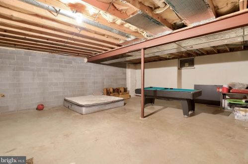 10 Townsend Ct, Lancaster PA  17603-6799 exterior