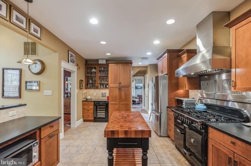 124 Smt Ave, Haddonfield NJ 08033-3315 exterior