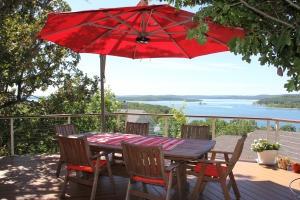 58 Monterey Dr, Branson, MO 65616-7934