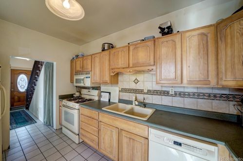 308 Poplar St, Leadville CO 80461-3350 exterior