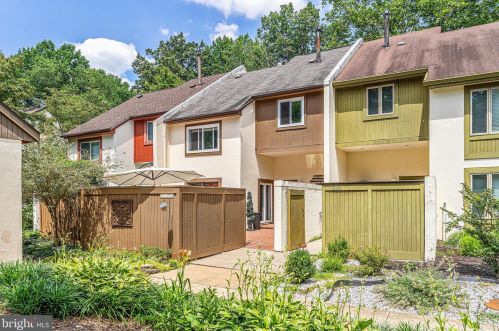 1549 Inlet Ct, Herndon, VA 20190-4423