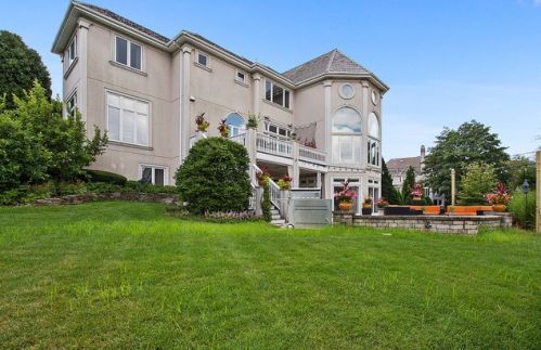 603 Ambriance Dr, Willowbrook IL  60527-0806 exterior