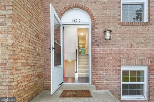 12313 Cinnamon St, Woodbridge VA  22192-1711 exterior