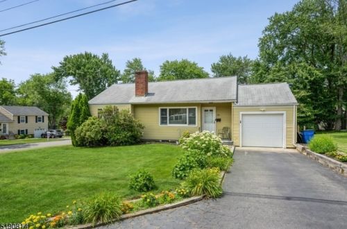 24 Christopher St, Dover NJ  07801-2247 exterior