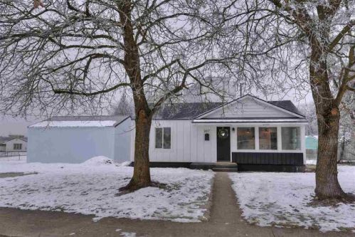 207 Sussex Ct, Spokane, WA 99205-1054