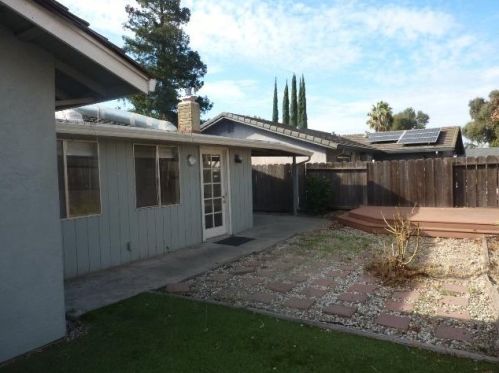 1325 Candlewood Way, Stockton, CA 95209-2003