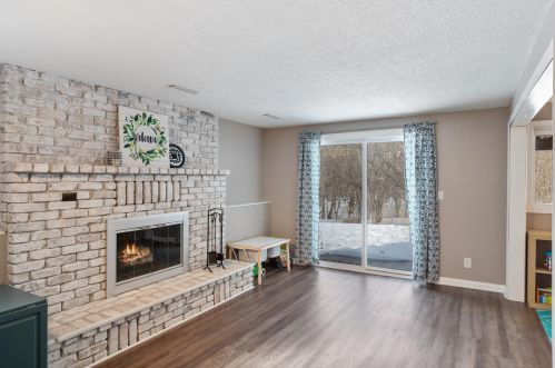 1715 Hickory Hl Dr, Saint Paul MN  55122-2412 exterior