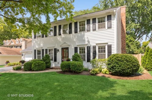 1220 Piccadilly Cir, Naperville, IL 60563-2034