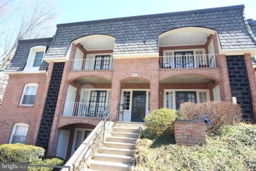5913 Prince James Dr, Springfield VA  22152-1113 exterior