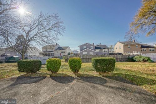 5142 Garfield Ave, Camden NJ 08109-1756 exterior