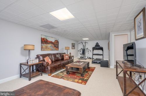 874 Pheasant Hill Rd, Summit Point WV  25446-3634 exterior