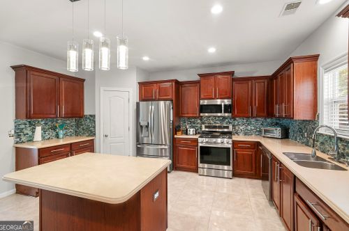 2404 Mcintosh Dr, Locust Grove GA  30248-7410 exterior